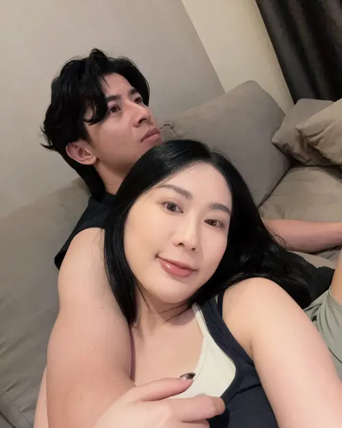 ▲▼陳傑憲(上圖後、下圖)和綺綺推薦喜愛的戲劇作品。(圖/haileychennn IG) ▲▼陳傑憲(上圖後、下圖)和綺綺推薦喜愛的戲劇作品。(圖/haileychennn IG)