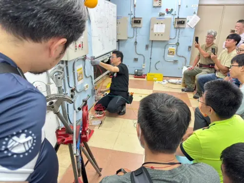 ▲東南科大丙級室內配線實體解說情形