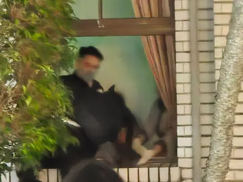 快訊/防選罷法過關!綠委破窗佔領立法院議場 藍委白白留守3天