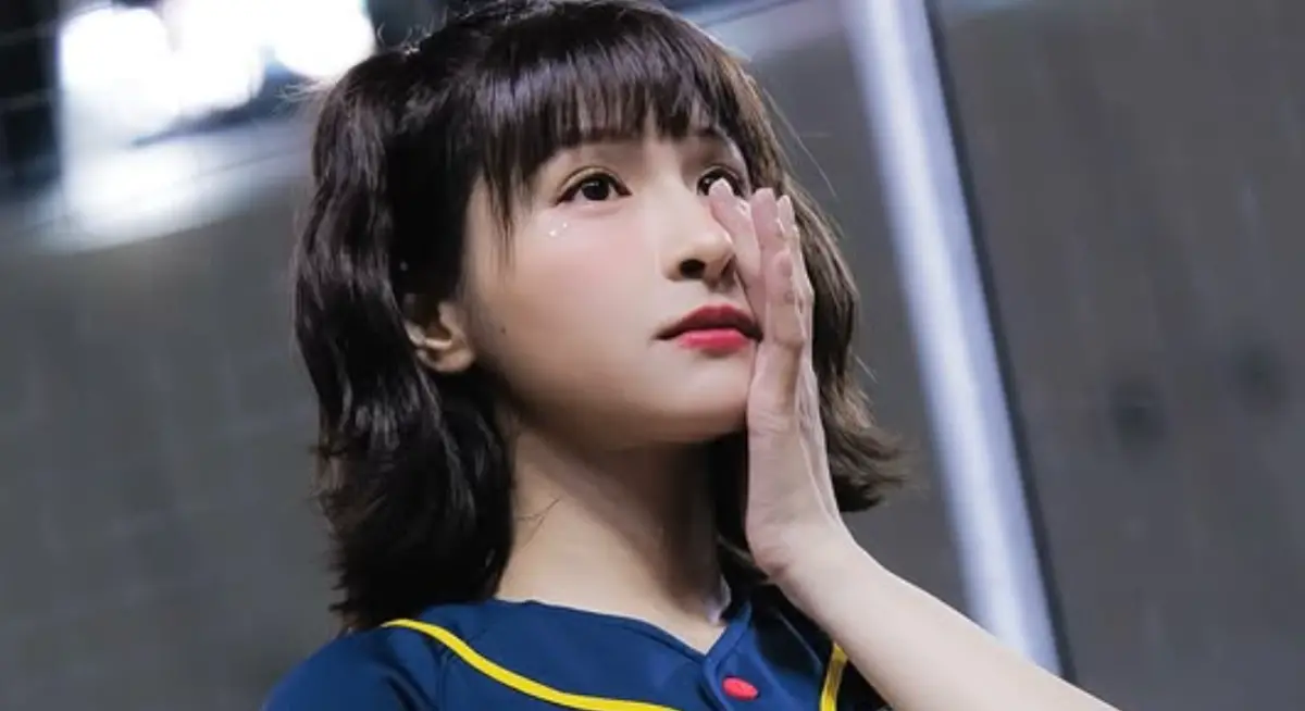 ▲啦啦隊女神峮峮（如圖）將和邊荷律等共14人代表中信兄弟出戰應援北海道日本火腿鬥士隊臺灣交流試合。（圖／峮峮IG）