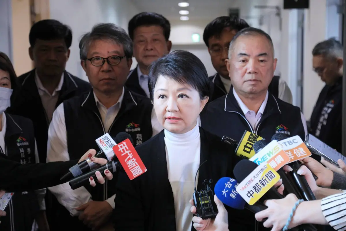 ▲市長盧秀燕今前往梧棲童綜合醫院探視傷患與發放慰問金(圖／市政府提供2024.12.20)