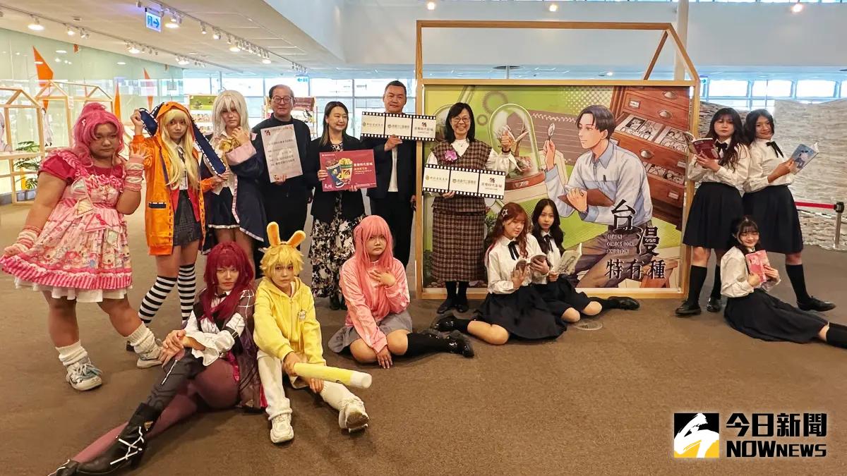 ▲高市圖攜手喜樂時代影城，結合漫畫與動畫兩大視覺體驗，加碼推出《台漫特有種x青春樂影》「益」起看電影、閱讀漫畫活動回饋讀者。（圖／記者陳美嘉攝，2024.12.20）