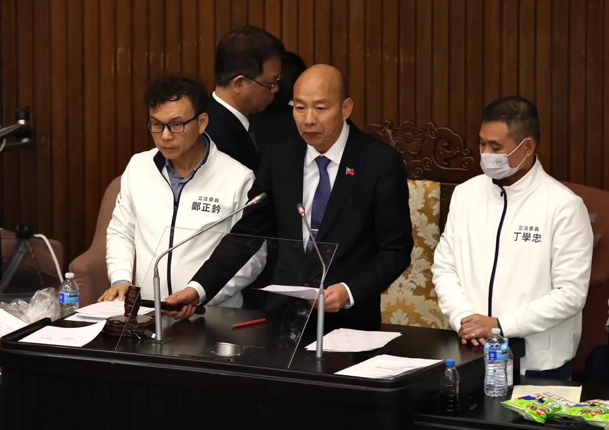 ▲國民黨強闖成功，選罷法、憲訴法和財劃法一天之內，全部三讀通過。（圖／記者朱永強攝）