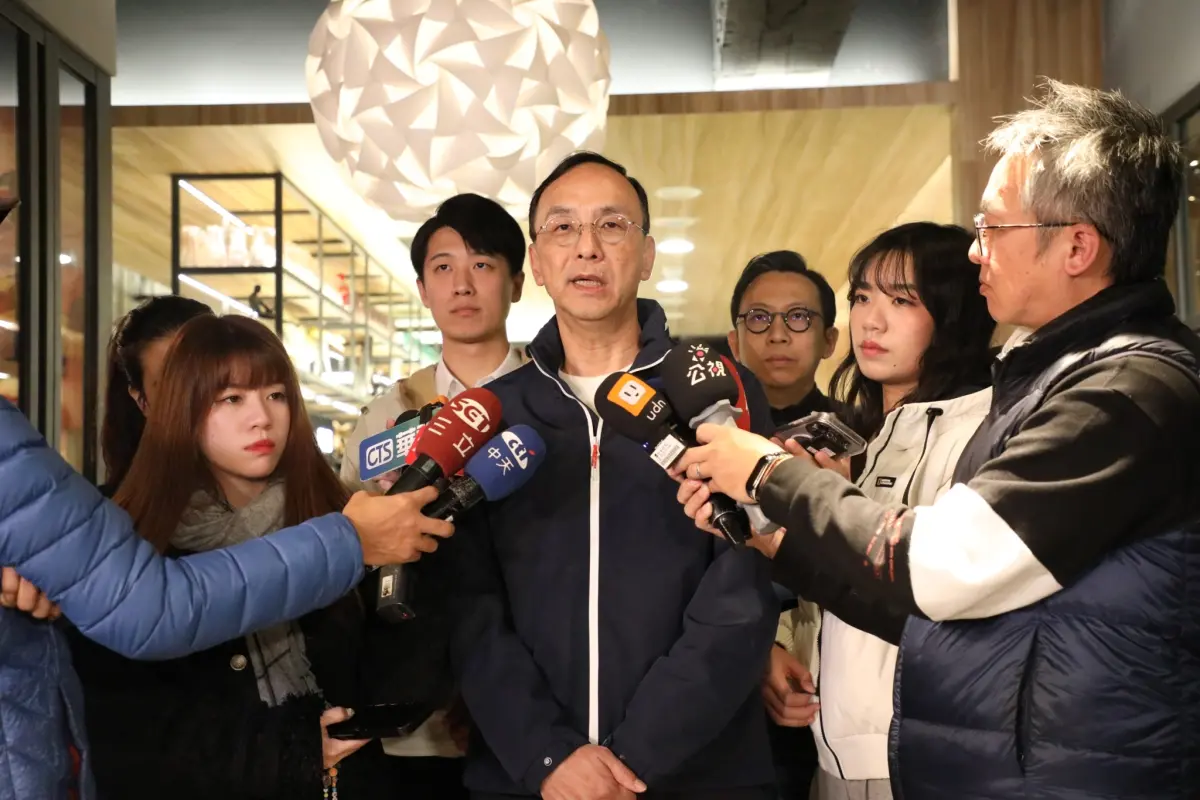 ▲國民黨主席朱立倫今出席「KMT接班人台北旗艦場」活動，並接受媒體聯訪。（圖／國民黨文傳會提供，2024.12.22）