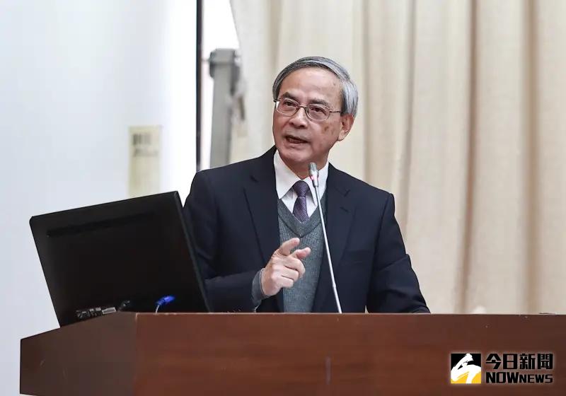 ▲財政部次長阮清華今日表示，台股目前穩定，但由於台美關稅尚有不確定因素，因此很難決定國安基金是否退場。（圖／記者葉政勳攝 , 2024.12.23）