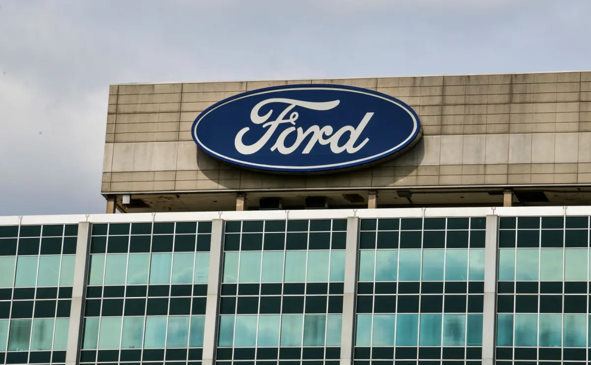 ▲美國福特、通用汽車宣布，將為川普1月的就職典禮，捐贈100萬美元以及車隊。（圖／美聯社／達志影像）