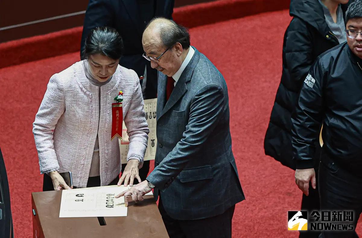 ▲趙少康挺劉靜怡評論民進黨「很中肯」，另批民進黨讓行憲紀念日蒙塵。（圖／記者葉政勳攝）