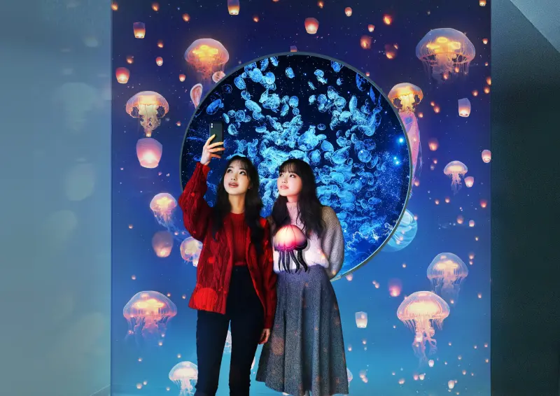 ▲2025年台灣燈會在桃園，將於2025年2月12日登場，位在主會場青埔地區的Xpark也將有新主題，將與日本頂尖的光影創意公司“NAKED, INC.”合作策畫，全面進化打造癒見水母區「Xpark光之海月by NAKED, INC.」。（圖／Xpark提供）