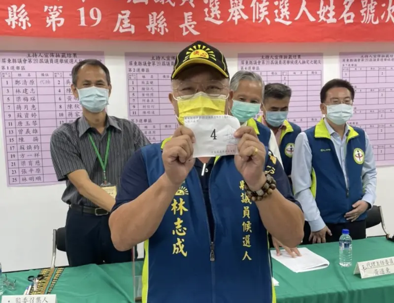 ▲屏東前新埤鄉長林志成21日被家人發現離奇倒臥祖墳旁，失去呼吸心跳，送醫搶救不治，初步了解無他殺嫌疑。（圖／翻攝林志成-有志竟成臉書粉專）