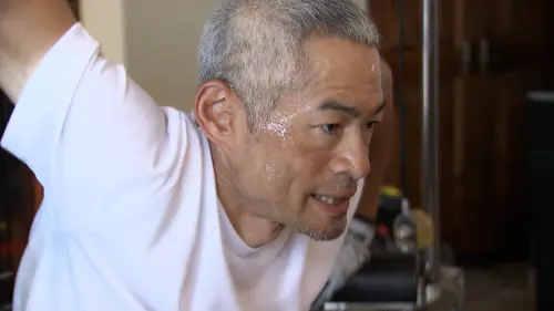 鈴木一朗退休時的日常生活中,依然包括自己每日的訓練。 ▲鈴木一朗退休時的日常生活中,依然包括自己每日的訓練。(圖/取情熱大陸X平台)