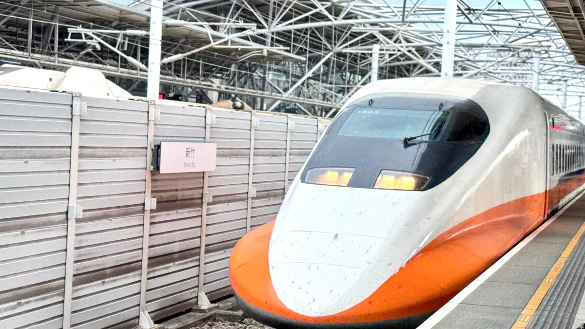 ▲228連假即將到來，高鐵、台鐵總是一票難求，但過去就有網友分享返鄉選擇搭乘和欣客運，因車上超強設備而讓他盛讚不已。（圖／NOWnews資料照）