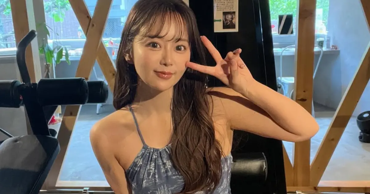 ▲36歲井口裕香在《吉伊卡哇》中為可愛一角「小桃」配音，清純臉蛋加上魔鬼身材被美稱「配音界最美Body」，吸引大批粉絲喜愛。（圖／翻攝自井口裕香IG）