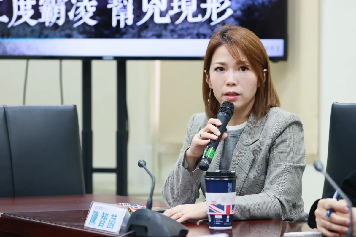 ▲民眾黨立院黨團辦公室主任陳智菡排名不分區第19，若實施2年條款、又發生一種情形，她就有機會遞補立委。（圖／民眾黨團提供）