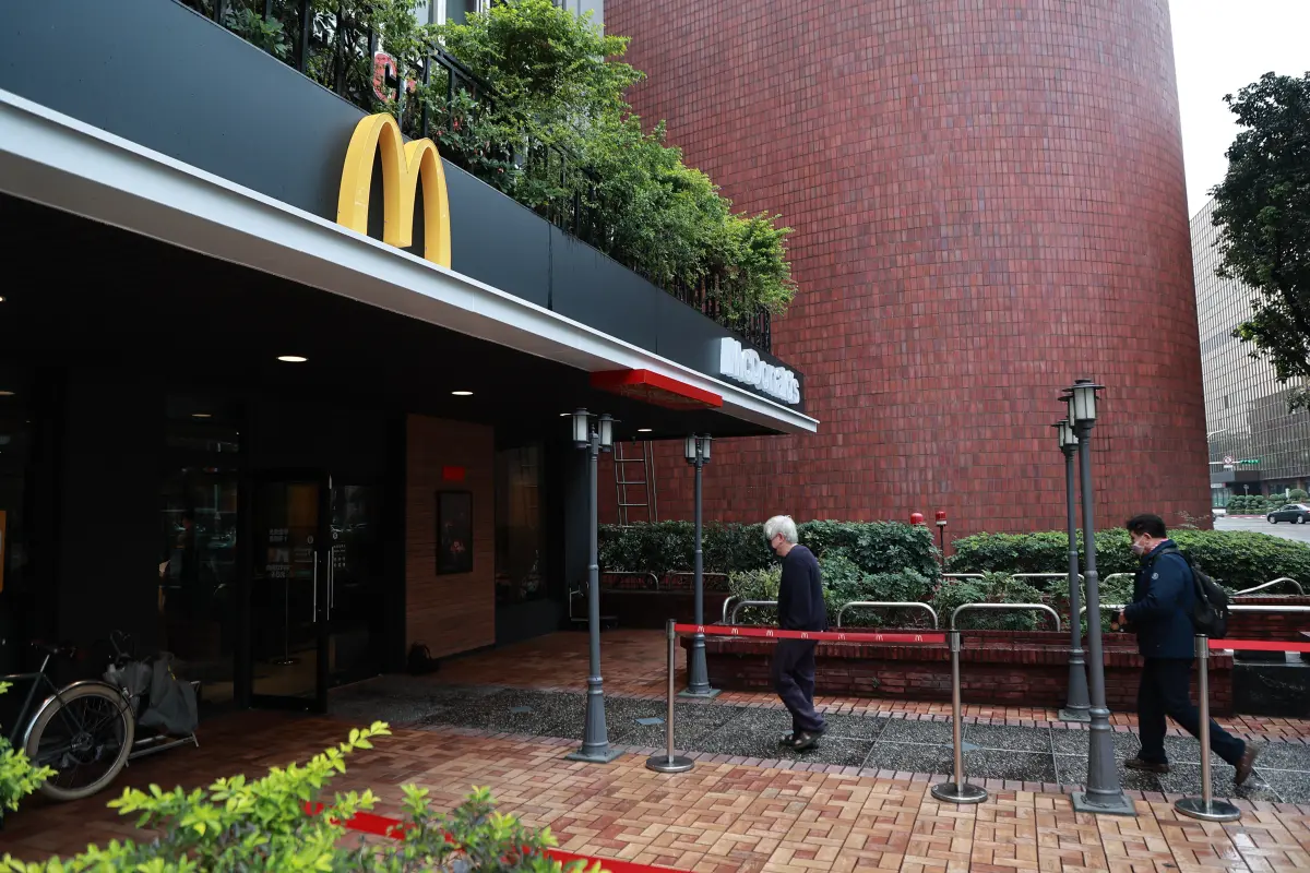 ▲勞動部今（25）日被問到此事，勞動部長洪申翰表示，該案4月展開調查，若雇主沒有查證、提立即補救措施可按《性別平等工作法》最高開罰100萬元。（圖／記者葉政勳攝）