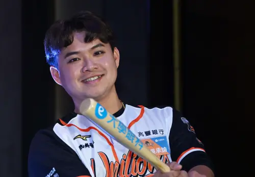 對抗風沙看不到球?統一獅吳承諭有妙招 透露是陳傑憲教的