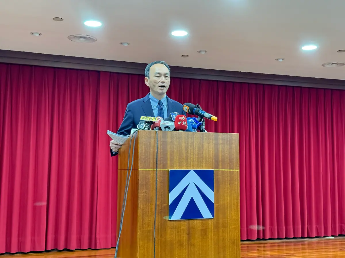 ▲Uber  Eats併購foodpanda破局，公平會副主委陳志民表示，合併案吸引高度關注，兩家結合後，市佔高達90％以上，審議決定「結合限制競爭，不利整體經濟利益」。（圖／記者周淑萍攝）