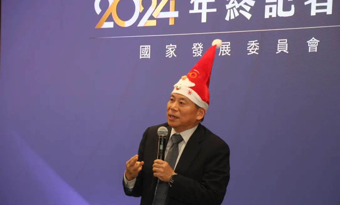 ▲劉鏡清今（25）日表示，《財劃法》實施時間以及按營業稅來分配預算，都會影響到政府運作。（圖／記者鍾泓良攝影）