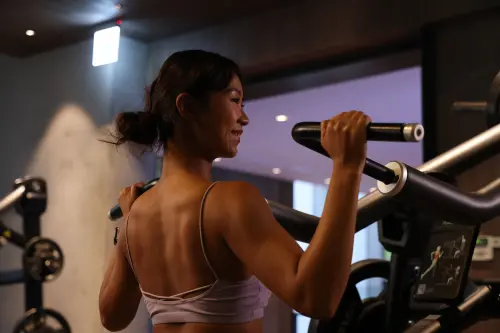 ▲木木是一位健身教練，除了自己勤練外，也協助學生健身健心。（特約攝影 /郭運復攝）