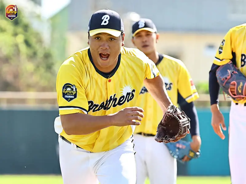 ▲台鋼也要從其他球隊60人名單外好手尋找好手補強，傳出近期接觸中信兄弟投手廖乙忠，兄弟雖有意簽回，不過據悉他已和台鋼達成共識。（圖／中信兄弟提供）