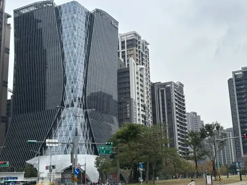 ▲房市,房產,配圖,新莊,副都心,儒鴻企業總部,商辦。（圖／記者徐銘穗攝）