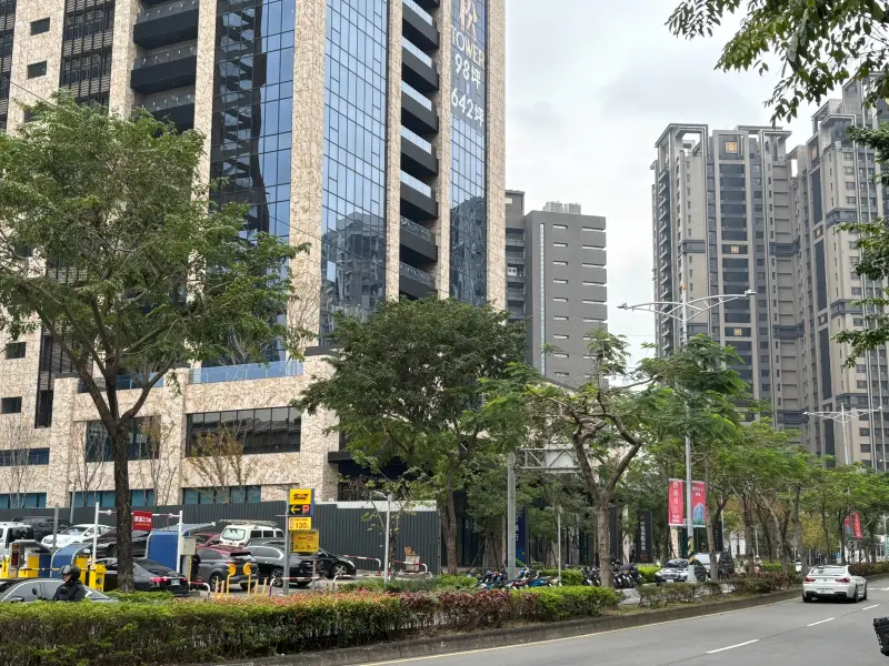 ▲新北市新莊副都心交通、生活機能便利，是不少新婚夫妻成家買房首選地之一。（圖／記者徐銘穗攝）