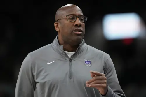 NBA/國王開除Mike Brown!多隊主帥與「表弟」卡森斯幫忙喊冤