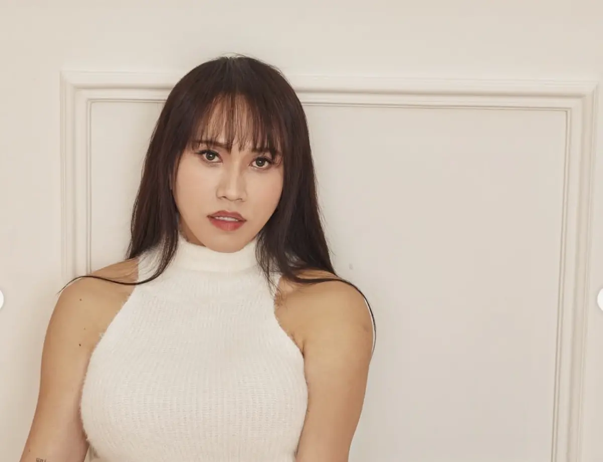 ▲黃小愛瘦了30公斤，卻被說長得很Man，以前比較好看，讓黃小愛大嘆「很累」。（圖／翻攝自黃小愛IG）