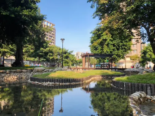 ▲「蜜糖公園」保留糖廠遺構與湧泉意象，兼具休憩玩樂與歷史教育意義(圖／市政府提2024.12.30)