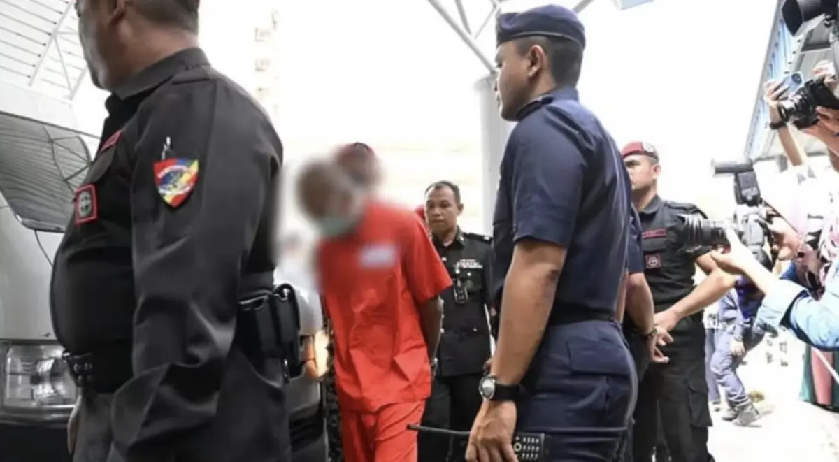 ▲新加坡鞭刑聞名全球。去年底，一名42歲男子，因多次與異性私下接觸，被控觸犯伊斯蘭教法的「幽會罪」，慘遭鞭刑。（圖／翻攝自X）