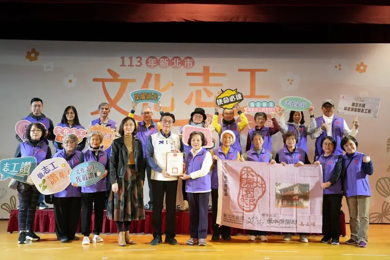 ▲文化志工是市府推動文化服務的重要推手，他們的足跡遍布圖書館、博物館、藝文活動現場，甚至深入社福機構與偏鄉地區。（圖／新北市文化局提供）