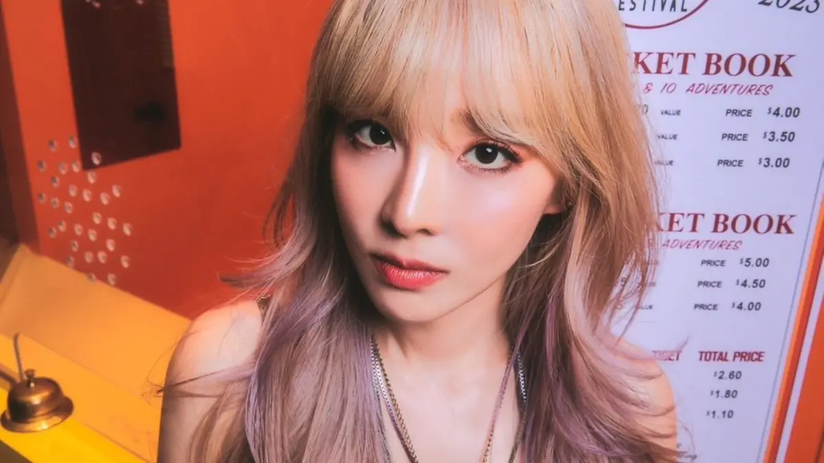 ▲韓國女團2NE1 41歲成員Dara（如圖）與GD權志龍早前同屬YG娛樂，兩人交情因此深厚。某次BIGBANG演唱會後，Dara、GD摟在一塊被拍，引發戀愛緋聞，Dara後來澄清兩人只是在開玩笑。（圖／高雄市政府提供）