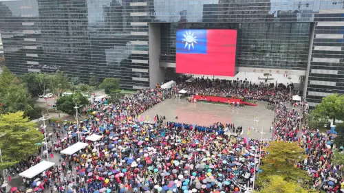 ▲現場仍有逾萬民市民家人一起來參加元旦升旗典禮(圖／市政府提供2025.1.1)