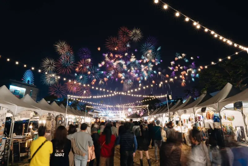 ▲ 高雄跨年晚會首度舉辦青創市集，人潮滿滿，買氣超旺！（高市府青年局提供）