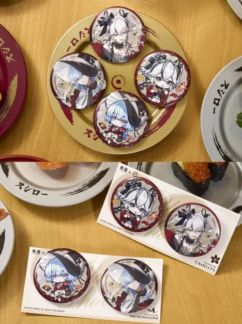超越原神!壽司郎《鳴潮》春之鳴饗 兌換碼18款週邊商品活動一覽 ▲壽司郎《鳴潮》2入徽章組,全套共2款。(圖/台灣壽司郎提供)