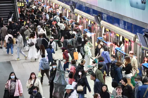 ▲捷運、北捷、台北捷運、人潮。（圖／記者吳翊緁攝）