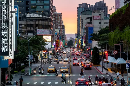 2024年景氣倒吃甘蔗！國發會：去年12月景氣燈號重返紅燈

