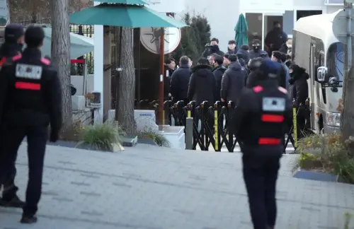 影/逮捕尹錫悅!韓國公調處與官邸內軍警對峙 突破防線