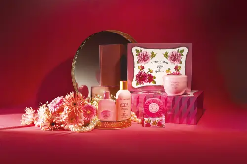 ▲蕾莉歐大理花開富貴禮盒以象徵繁榮富貴的大理花為萃取物。（圖／官方提供）