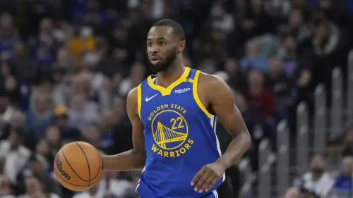 NBA例行賽金州勇士今(5)日出戰曼菲斯灰熊,Stephen Curry因傷缺陣,但球隊仍然展現出色競爭力,在Andrew Wiggins和Dennis Schroder兩人合砍41分的出色發揮帶領下,球隊終場以121:113在主場贏球,最近4戰取得3勝。 ▲NBA例行賽金州勇士今(5)日出戰曼菲斯灰熊,Stephen Curry因傷缺陣,但球隊仍然展現出色競爭力,在Andrew Wiggins和Dennis Schroder兩人合砍41分的出色發揮帶領下,球隊終場以121:113在主場贏球,最近4戰取得3勝。(圖/美聯社/達志影像)