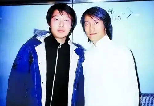 ▲陳偉也曾被誤認成周星馳私生子。(圖/翻攝自微博) ▲陳偉也曾被誤認成周星馳私生子。(圖/翻攝自微博)