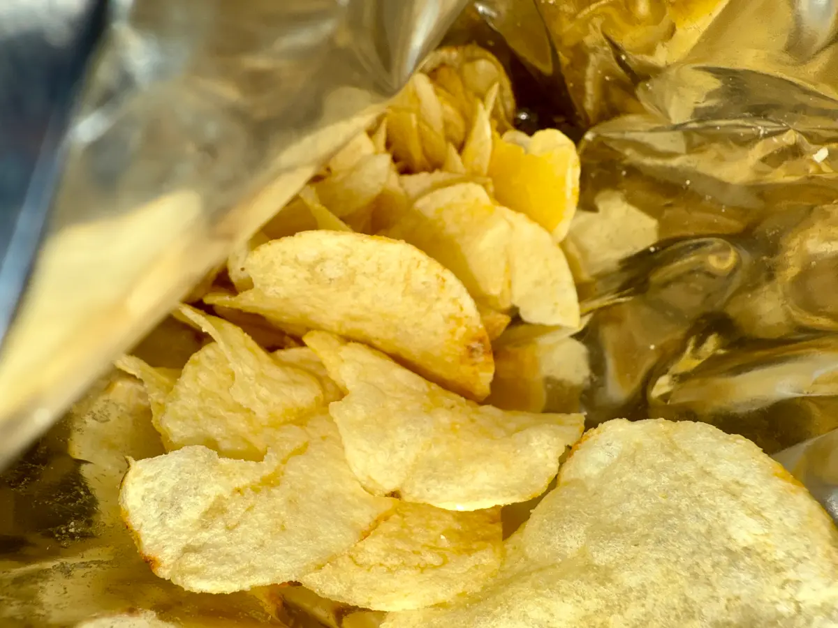 ▲美國樂事一款洋芋片含有未標示牛奶成分，恐引發過敏反應，遭FDA召回。食藥署今（30）日表示，該產品並未流入台灣。圖為示意圖，非該品項洋芋片。（示意圖／NOWnews資料照片）