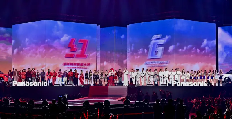 ▲《2025超級巨星紅白藝能大賞》今年卡司依舊相當華麗，韓國人氣女團Kep1er、甜心教主王心凌，以及羅志祥、頑童MJ116、啦啦對女神李雅英都將登台上紅白舞台。（圖／環球唱片提供）