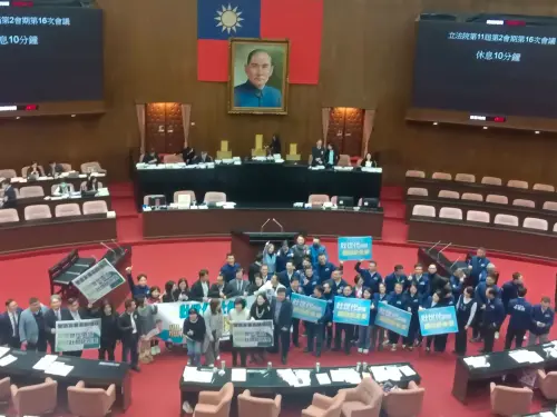 吳春城表示,期待各委員會的委員們能在不同領域的議題上一起合作推動,打造台灣新時代的社會模式。(圖/民眾黨提供) ▲吳春城表示,期待各委員會的委員們能在不同領域的議題上一起合作推動,打造台灣新時代的社會模式。(圖/民眾黨提供)