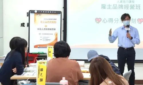 ▲職能提升課程學員陳俊吉鼓勵人才勇於挑戰，唯有貫徹執行力，才能展現真正的自我價值。(圖／勞動部高屏澎東分署提供)