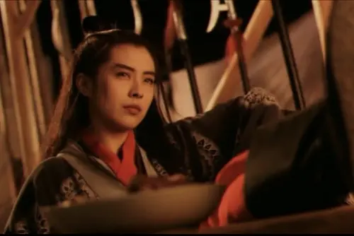 ▲王祖賢知名度高、外型出色，雖非電影裡的扛頭牌要角，卻也都演戲分重要的角色，在台灣的春節檔曾經締造很少有人可企及的紀錄。（圖／摘自IMDb）