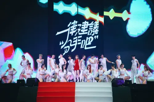 ▲「紅白大使」王心凌開場歌單精心設計，預告除夕播出藏巧思。（圖／台視提供）