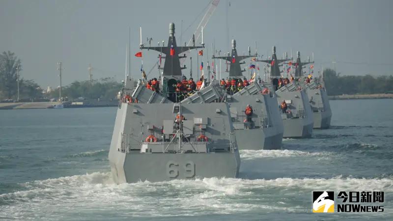 ▲國軍春節加強戰備,海軍光六飛彈快艇緊急出港。(圖/記者呂炯昌攝)