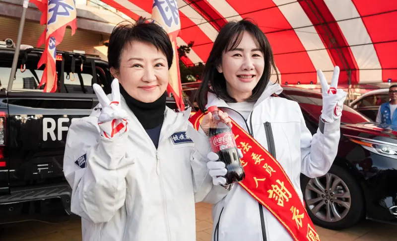 ▲謝典林的姊姊是國民黨立委謝衣鳳，她參選立委時，台中市長盧秀燕特別前往打氣陪遊街。（資料畫面）
