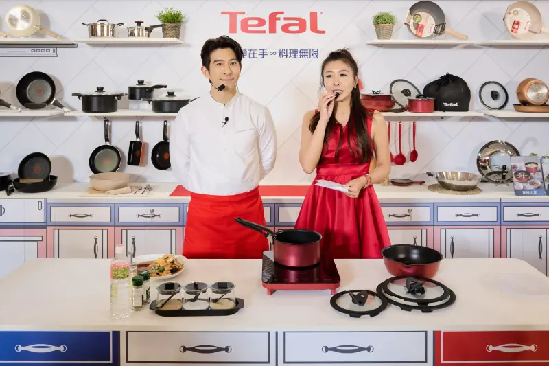 ▲擁有70年工藝歷史的法國特福Tefal，邀請鍋具品牌大使修杰楷擔任一日店長，日（9）前在台北統一時代百貨舉行料理示範活動。（圖／品牌提供）