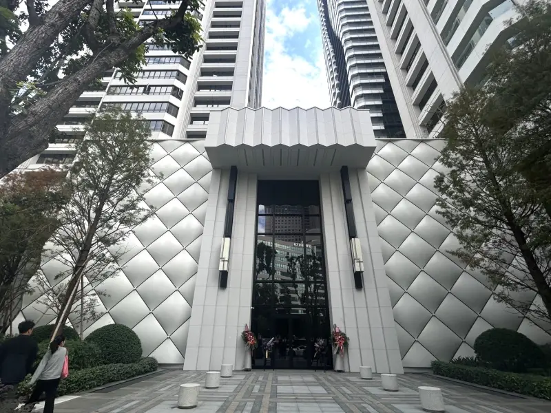 ▲忠泰集團在台中科博館與草悟道交會的黃金地段，打造地標級生活場域「老佛爺廣場」。（圖／業者提供）